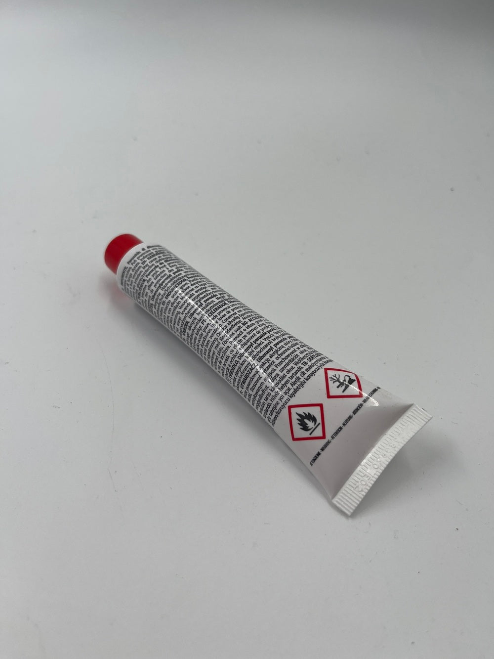 POLYESTER FILLER HARDENER TUBE (RED)