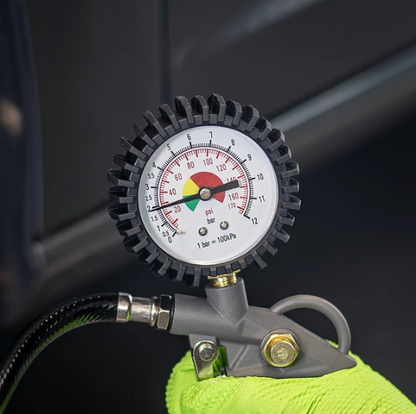 SEALEY TYRE INFLATOR WITH GAUGE (SA332)